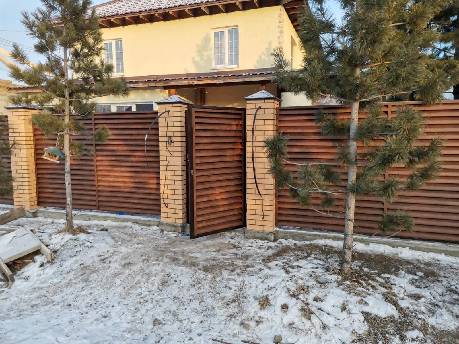 забор-жалюзи 65м Каштан фото1 в Новочеркасске