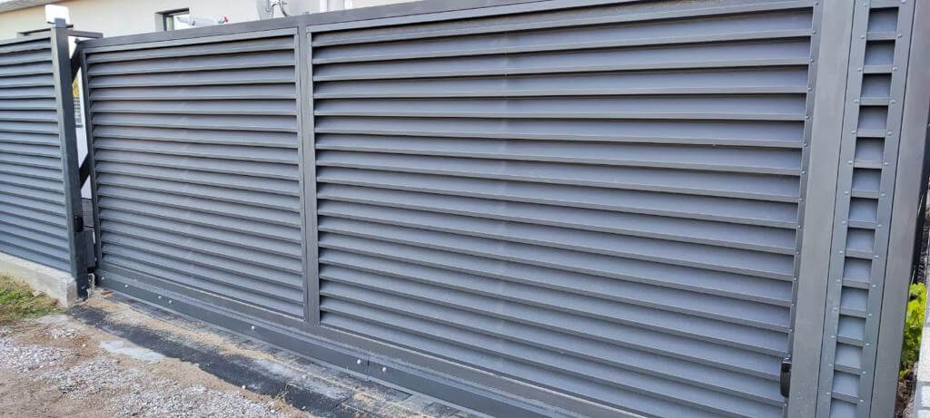 забор с ламелями эко-z ral7024/7024 серый графит двусторонний матте фото7 в Новочеркасске