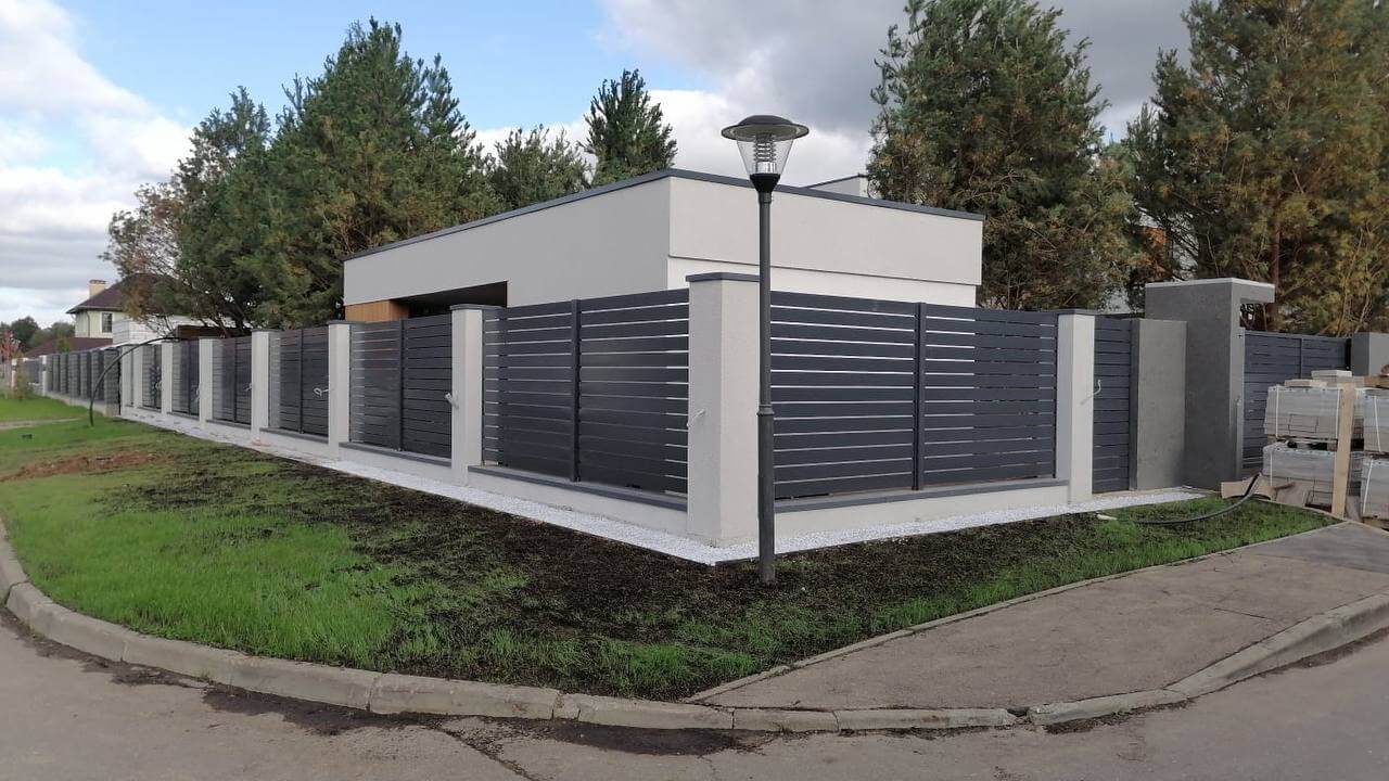 Забор-ранчо из металлопланкена 36м RAL7024 Серый Графит фото 7 в Новочеркасске