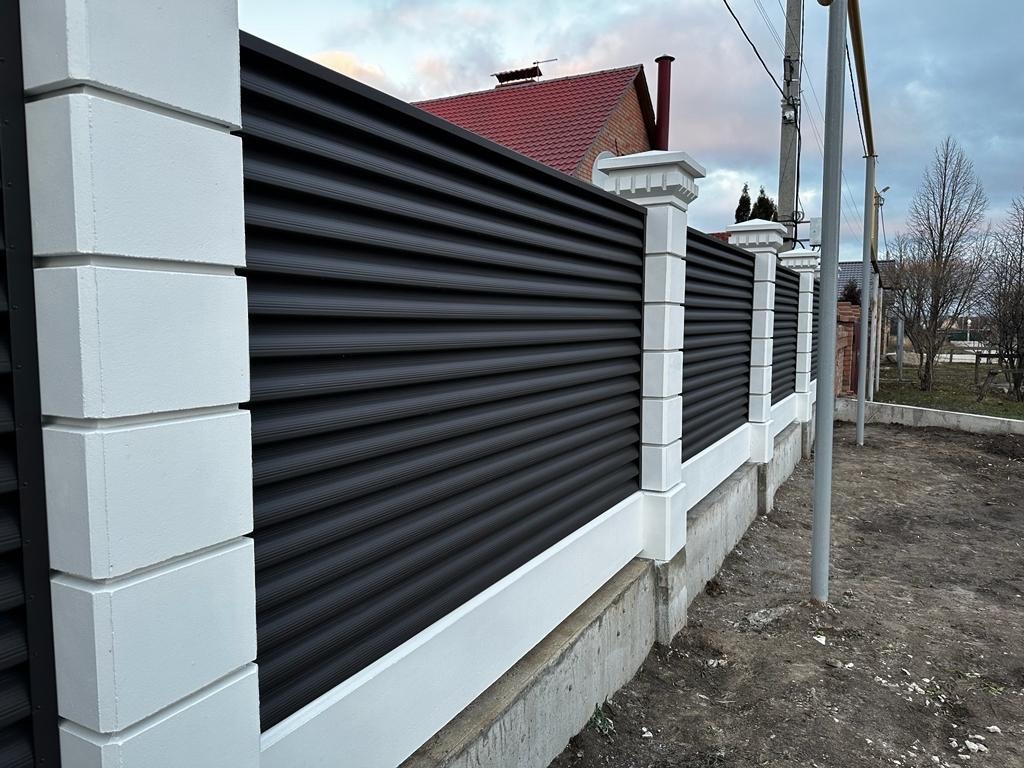 Забор из ламелей Еврожалюзи 35м RAL8019/8019 Темный Шоколад двусторонний MATTE в Новочеркасске