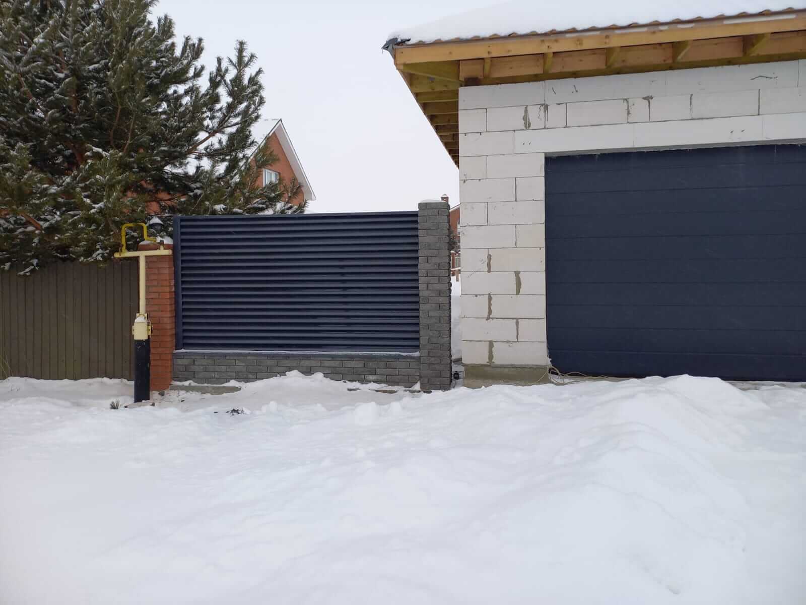Забор из ламелей еврожалюзи 41м RAL7024/7024 Серый Графит двусторонний фото 1 в Новочеркасске
