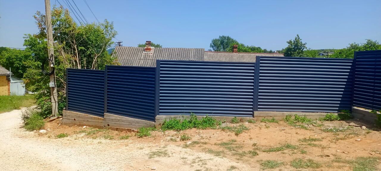 Забор-жалюзи из ламелей Еврожалюзи 53м RAL7024 Серый Графит МАТТЕ фото 6 в Новочеркасске
