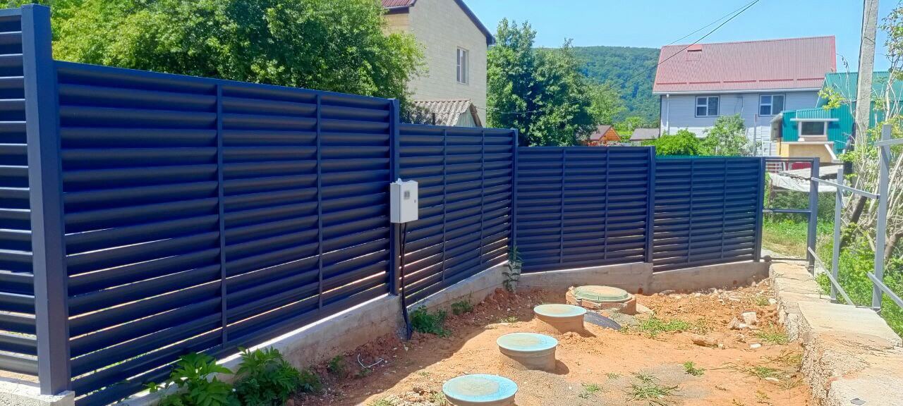 Забор-жалюзи из ламелей Еврожалюзи 53м RAL7024 Серый Графит МАТТЕ фото 2 в Новочеркасске