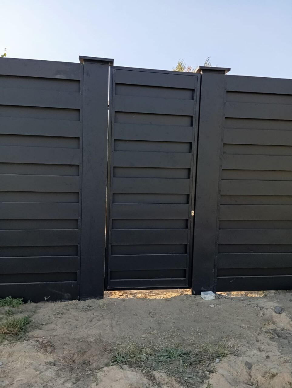 Забор-ранчо из металлопланкена 37м RAL9005 Черный МАТТЕ фото 3 в Новочеркасске