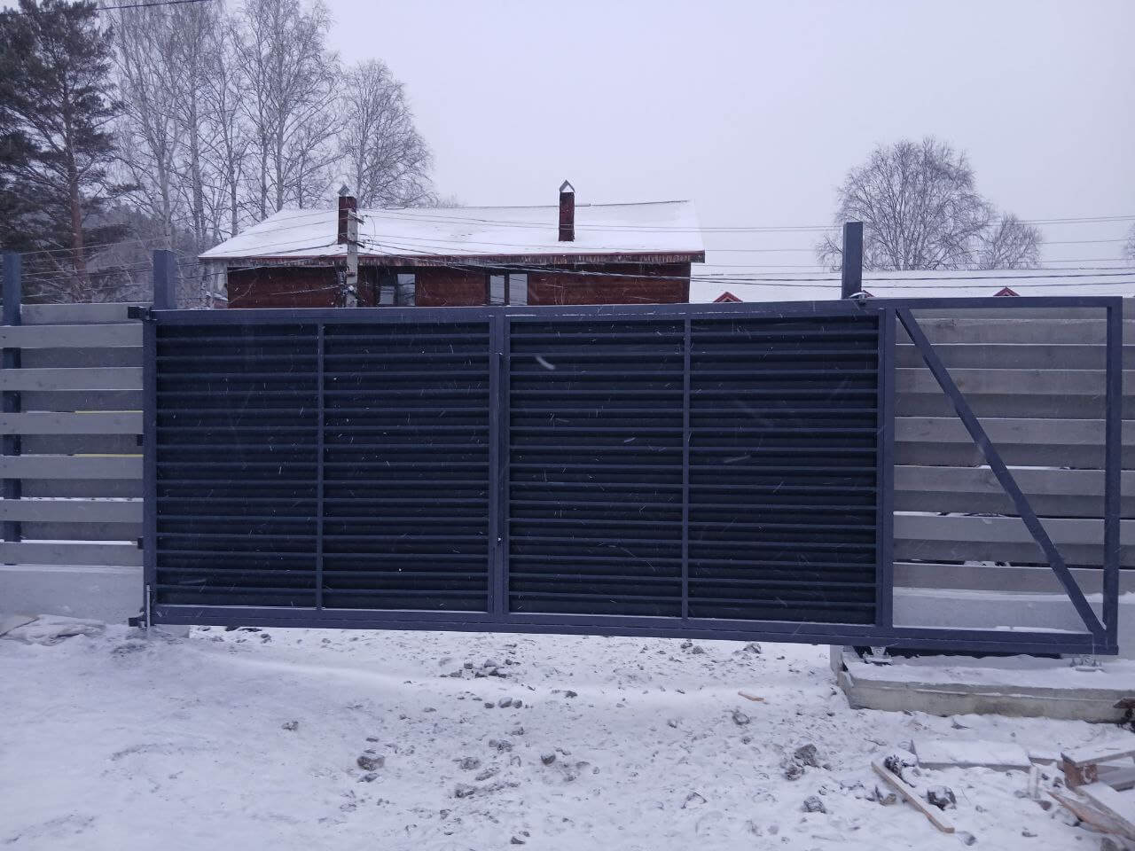 Входная группа из ламелей Хай-Тек RAL7024/7024 Серый Графит двусторонний МАТТЕ фото 17 в Новочеркасске