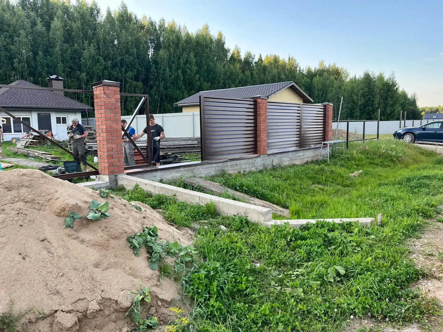 Забор-жалюзи из ламелей Хай-Тек 26м RAL8017/8017 Шоколад двусторонний фото 3 в Новочеркасске